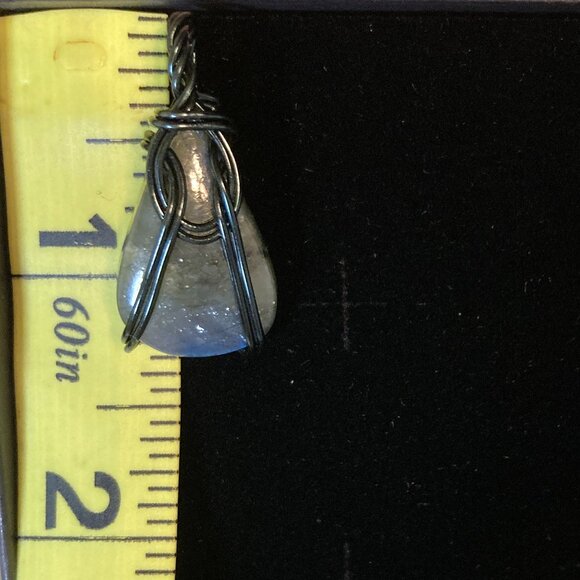 Labradorite teardrop pendant - Picture 5 of 5